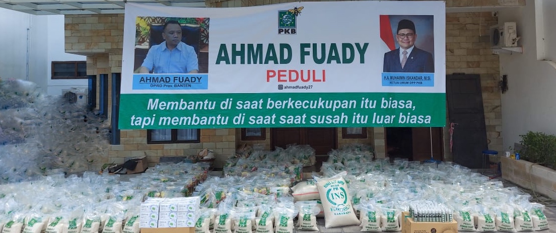 Subhanallah ; Politisi Santri Bagi 5.000 Paket Sembako Kepada Warga di Tangerang