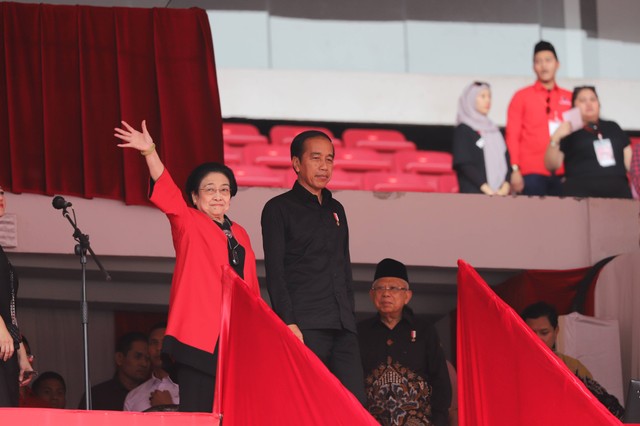 Membaca Relasi Psikopolitik Jokowi, PDIP, dan Megawati Soekarnoputri